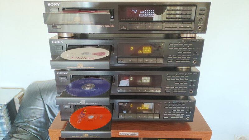 Vand 4 CD player SONY.
